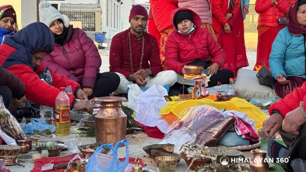 Our Group performing the Puja at Lake Mansarovar