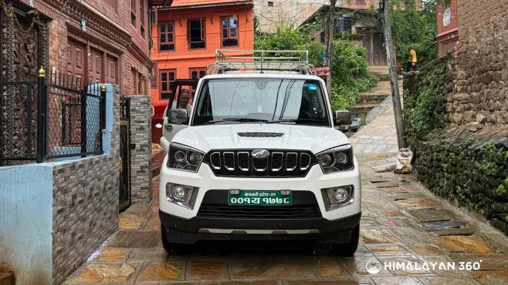 Private jeep services froom Kathmandu to Syabrubesi route by Himalayan 360.