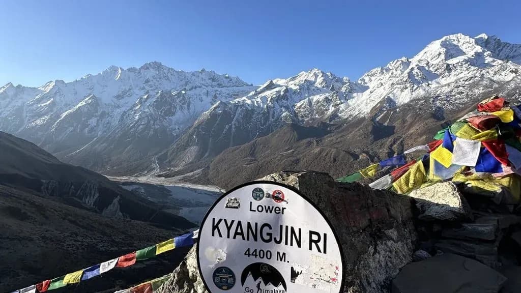 Kyanjing Ri Major Experience at Langtang National Park