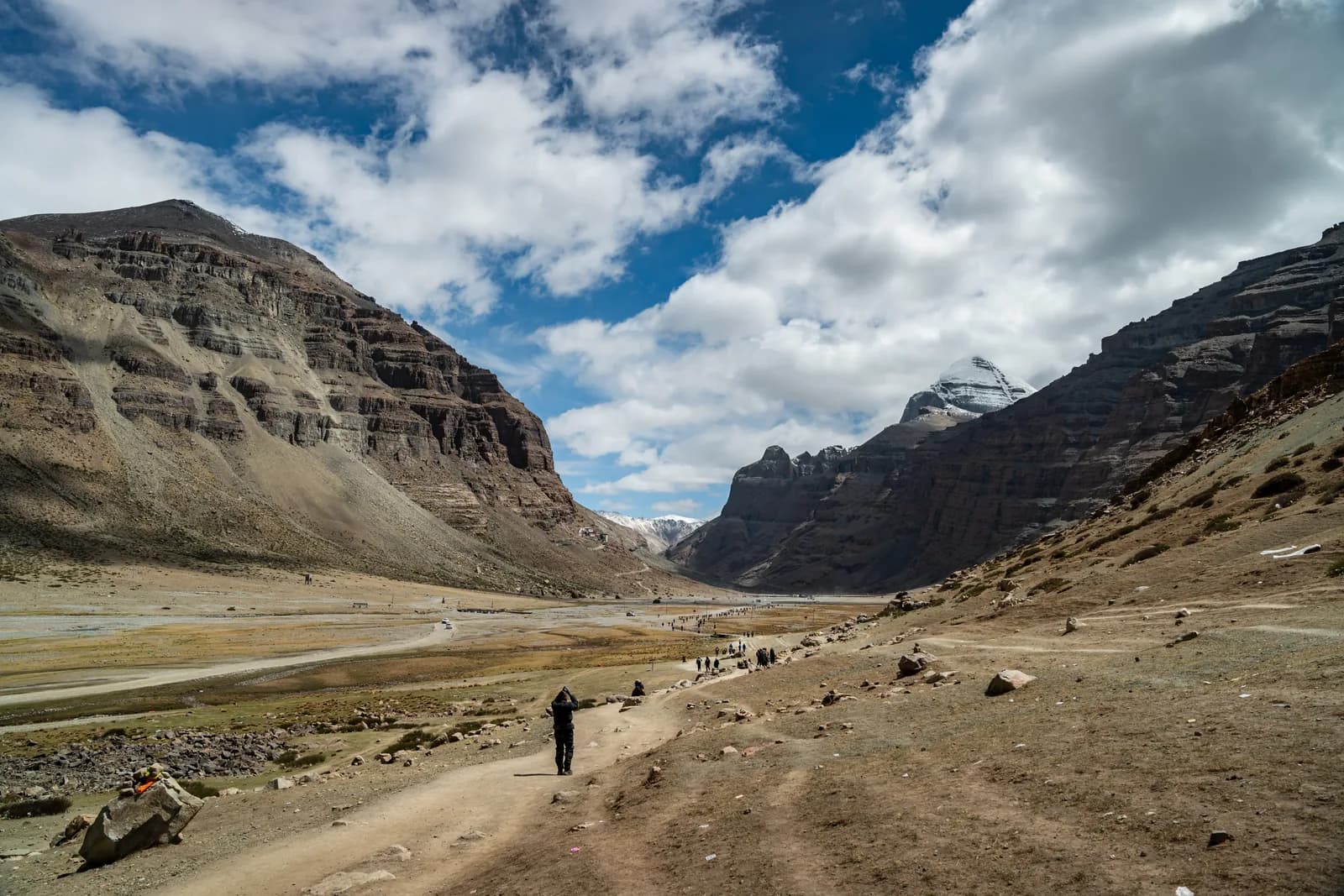 Kora trail from Yam Dwar to Dirapuk in the Lha Chu valley