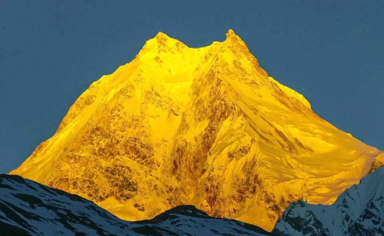 Manaslu mountain