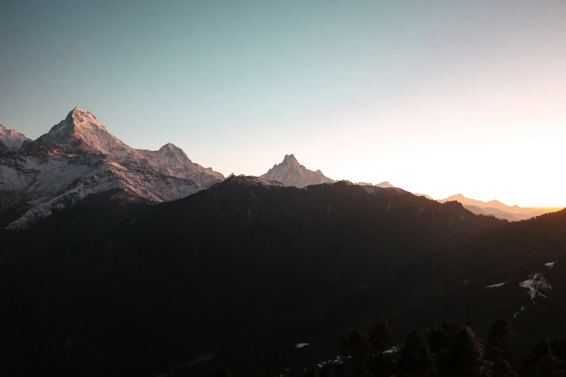 Sunrise view from Poon Hill during the Annapurna Trek