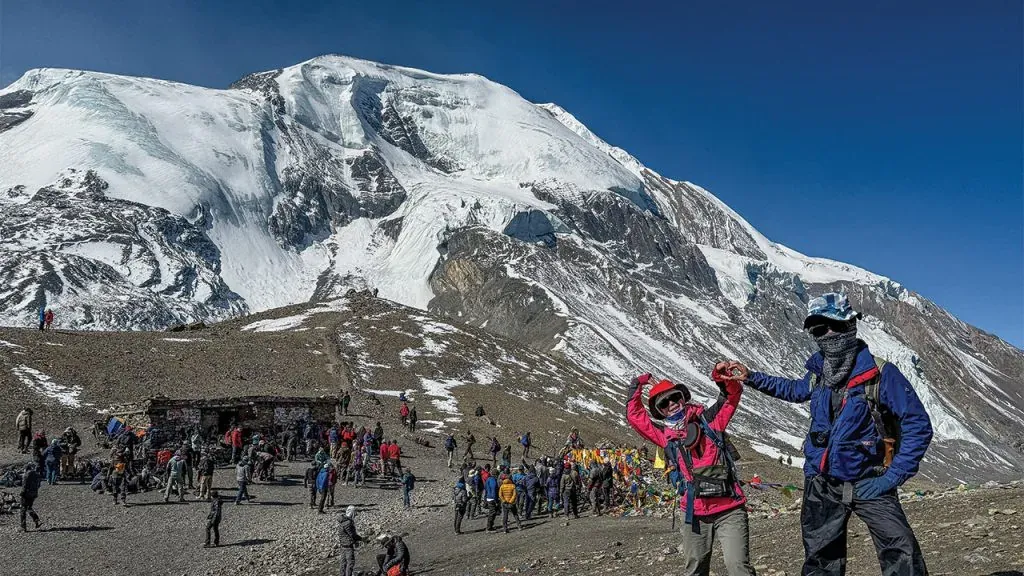 trekkers on abc trek